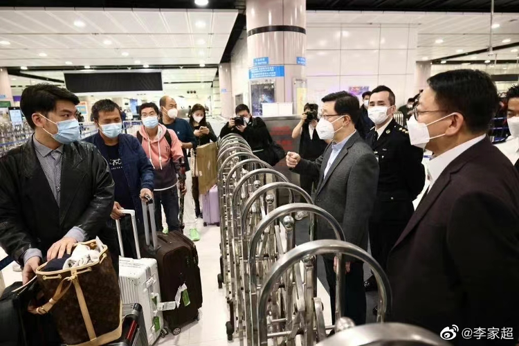 深港恢复通关首日，超3万人经陆路口岸进出香港