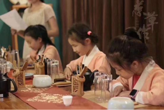 传统文化茶讲师的孵化圣地——探访荼草新茶室