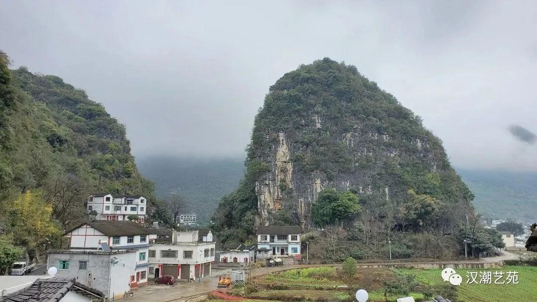 春风细雨润丹青 ，王乘中国山水画写生创作研修班走进贵州万峰林上纳灰村