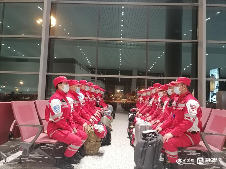 青岛红十字搜救队抵达土耳其，将尽快进入核心区域开展工作