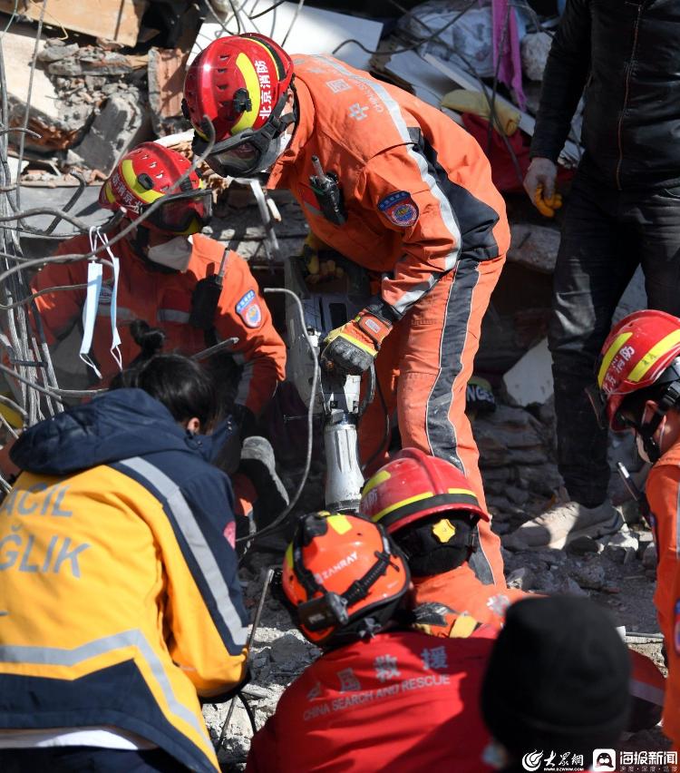 中国救援队累计向土耳其派出206人次救援人员，已营救6名被困者