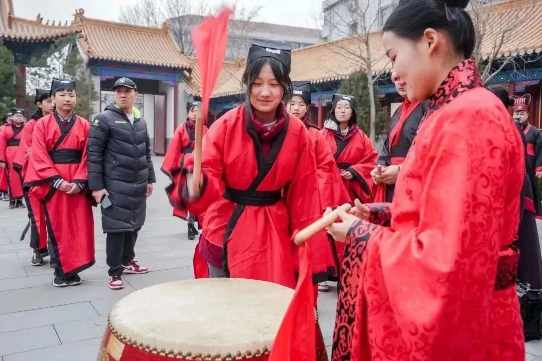 济南市安生学校初中部组织“刻录成长礼仪、传承传统文化”研学活动