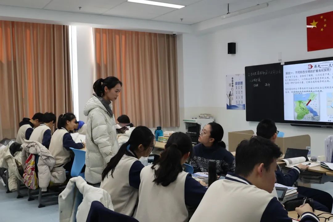 青岛市教育局调研组一行到海尔学校展开期初调研