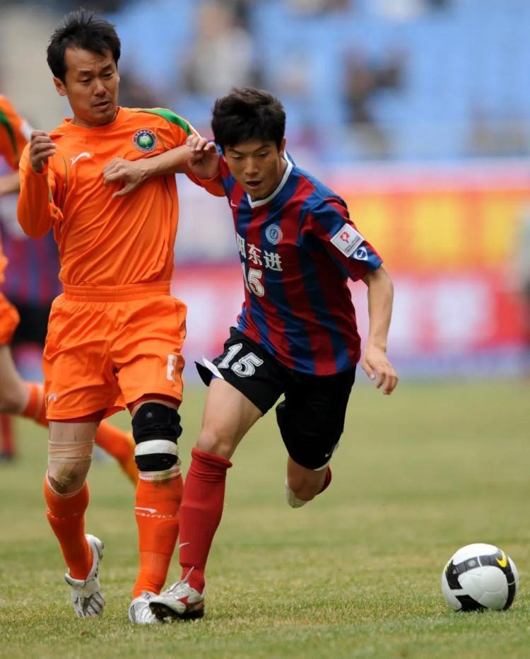 愈演愈烈，中国足球薪资纠纷如何解决？