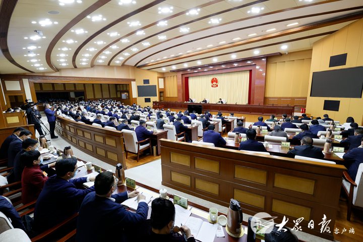 关注两会 | 住鲁十四届全国人大代表开展集中学习培训