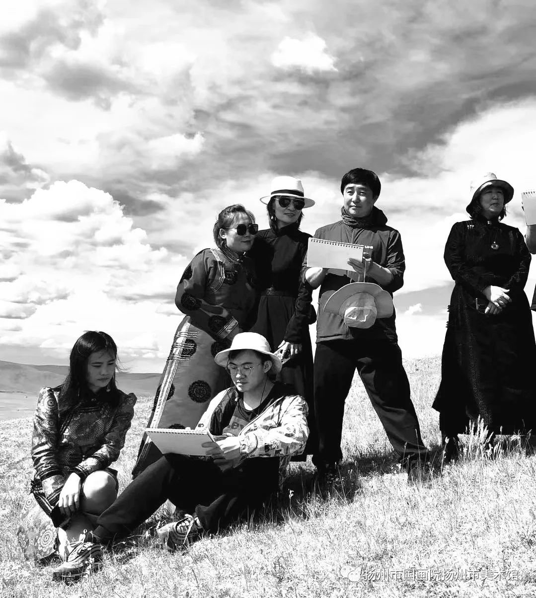 “云端——安玉民中国画作品展”在扬州大学美术馆开幕，展现至纯至美的蒙古草原