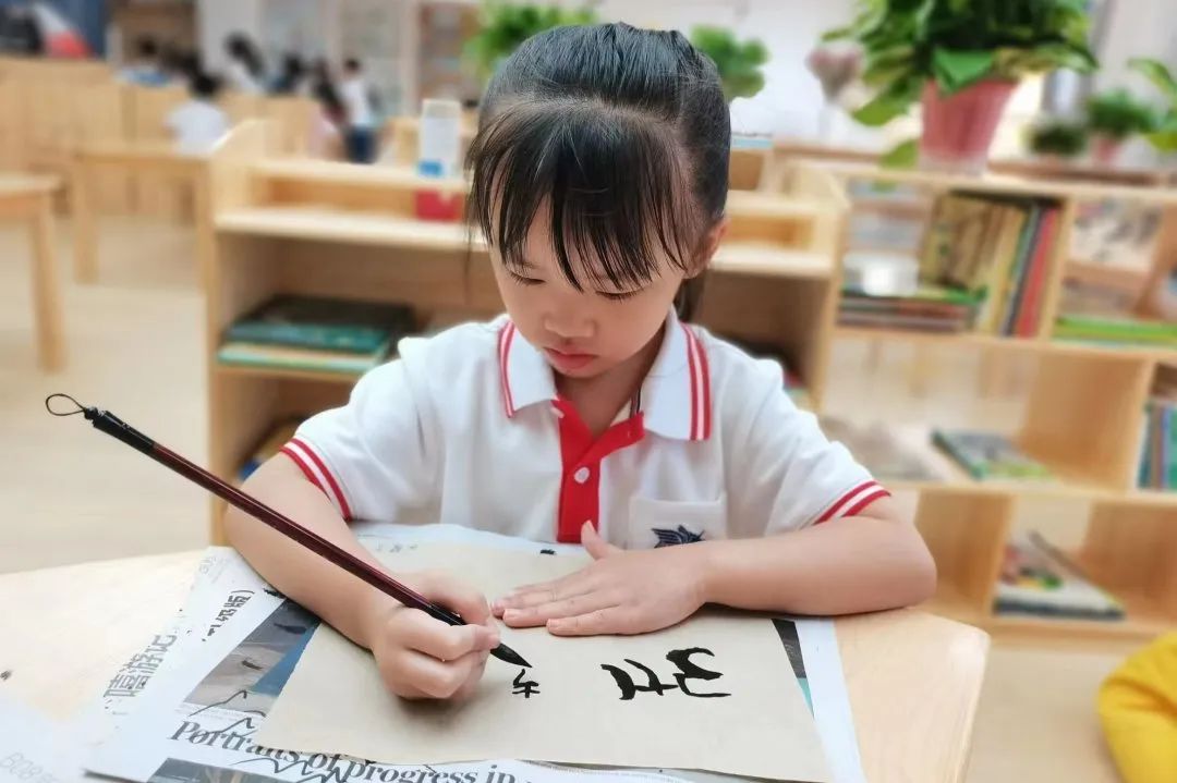 济南市慧思顿高瞻幼儿园开启“和汉字的超时空相遇”