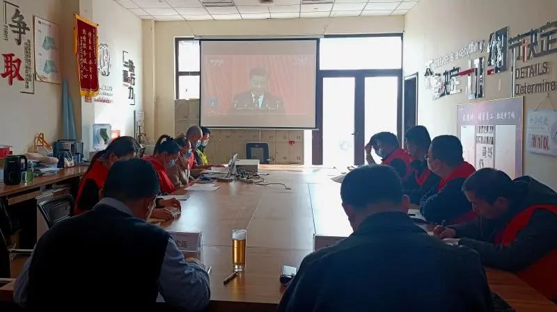 碧桂园山东区域莱芜项目工地党支部召开“宣讲会”，学习贯彻二十大精神