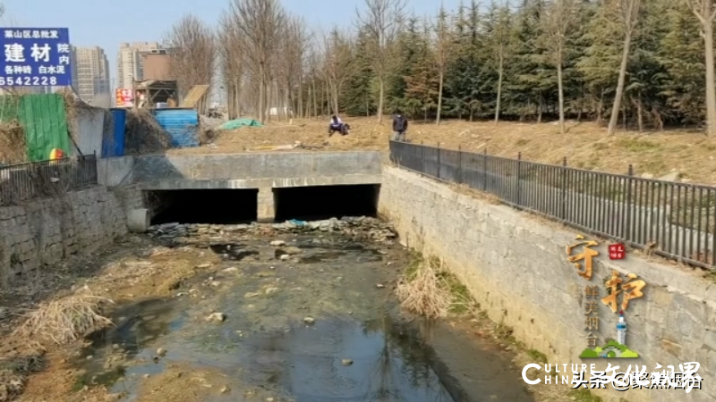 3·15在行动｜烟台莱山永盛桥河水臭味刺鼻，当地部门称是近期水量小产生了淤泥