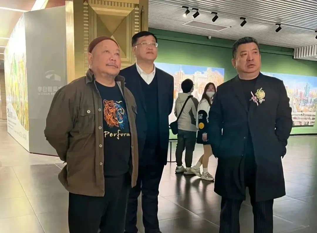 生态文明+工业时代，“风拂大地——王建国油画作品展”在长沙开幕