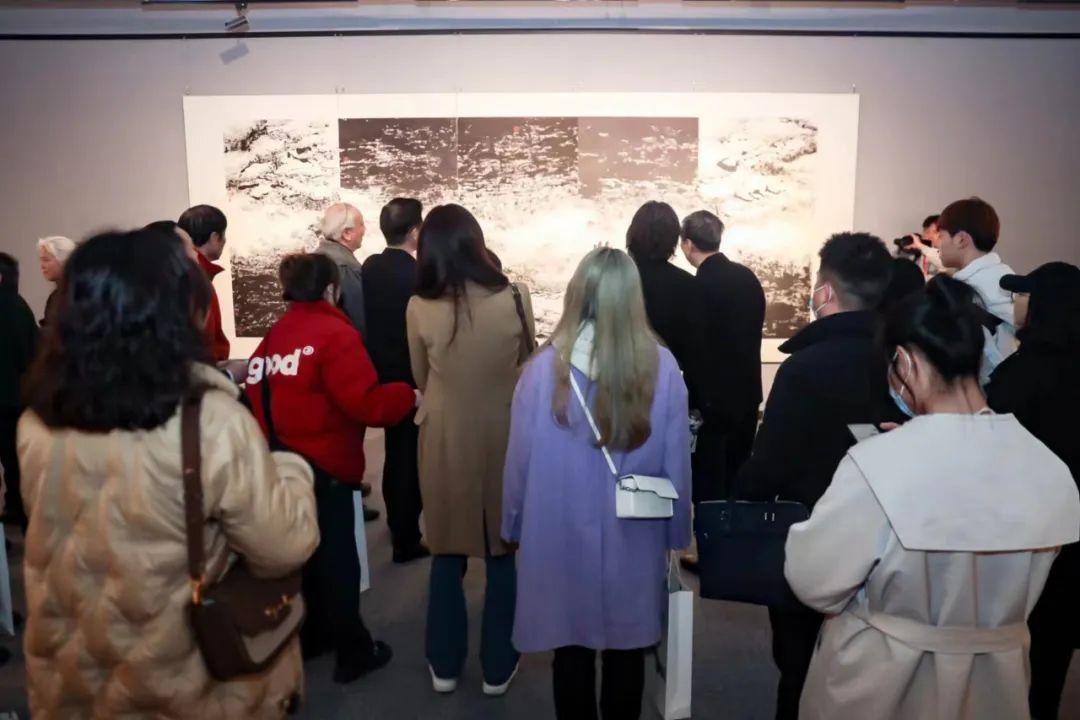 “魅力红谷——两代琢墨•丁杰／丁鼎父女中国画展”在南昌隆重开幕