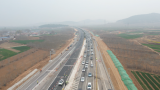 山东省路桥集团二公司济菏二标项目顺利完成第一次交通转序