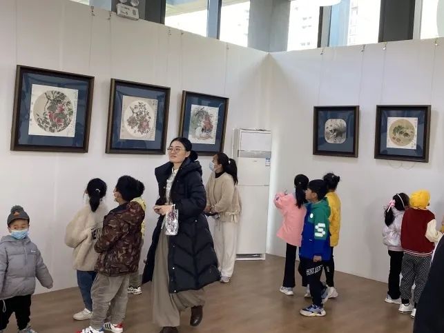 卢禹舜、于文江、范扬、胡应康应邀参加，临沂白鹭社区开展“走进社区 扎根人民”中国画名家邀请展活动