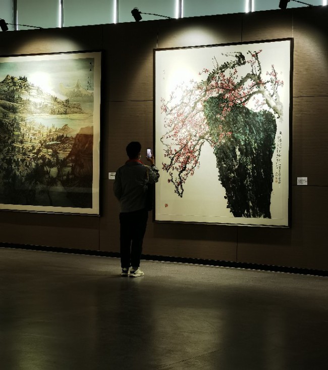 中国国家画院临沂创作交流基地揭牌，著名画家王居明受邀出席