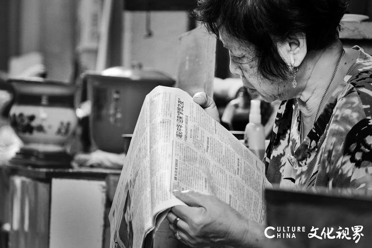 “上海杨浦·最后的老弄堂——吴建斌摄影原作展”4月23日将在济南开幕
