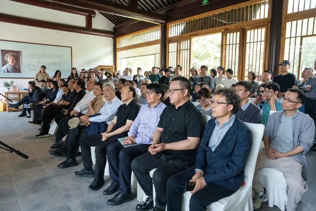 “湖光春色——陆庆龙小幅油画风景作品展”在扬州市瘦西湖开幕