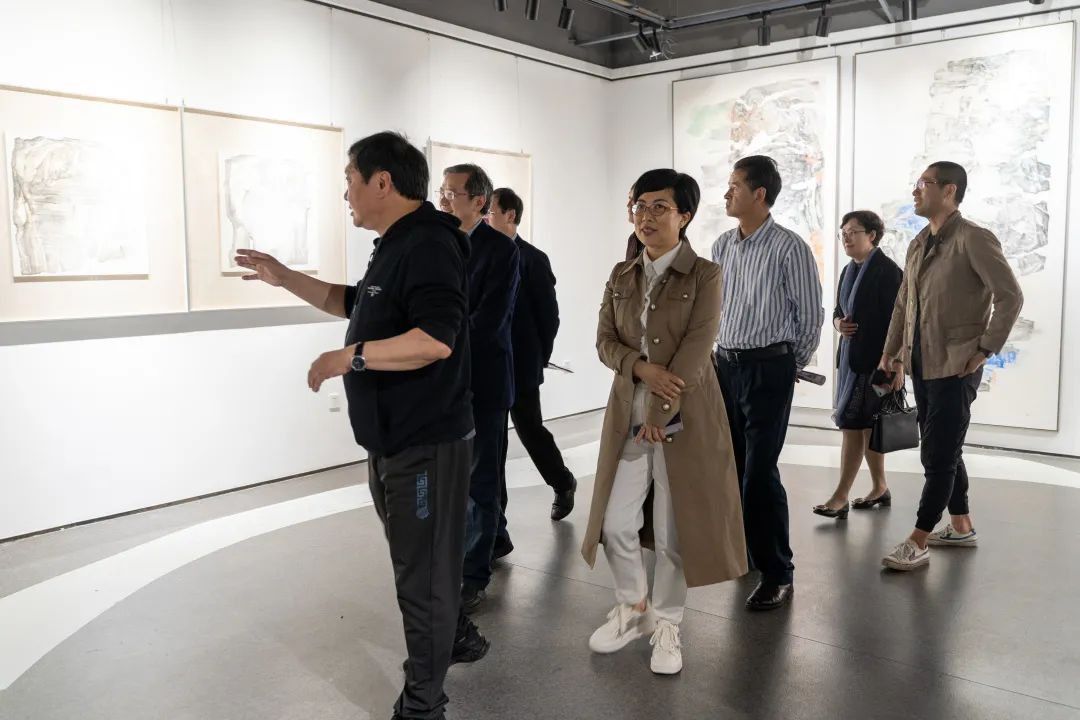 “墨知乡情——邓建强中国画展”在重庆大学开展