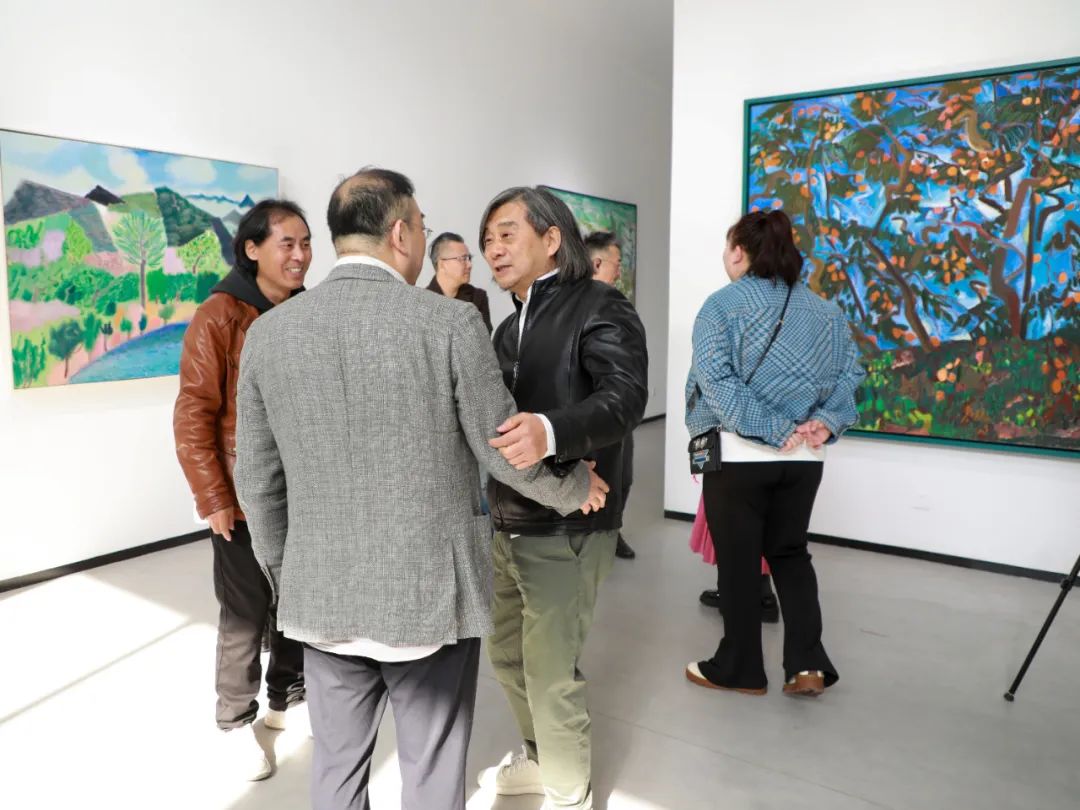 “瓦蓝的天——王克举绘画作品展”在京开幕，展期至6月15日