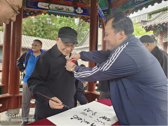 “翰墨泉韵——滕西奇教授师汉堂师生书画展”在济南启幕