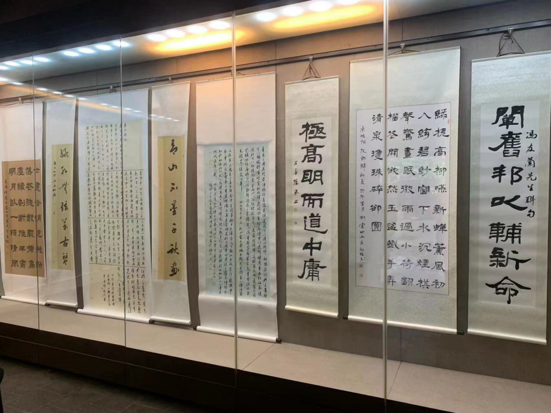 “翰墨泉韵——滕西奇教授师汉堂师生书画展”在济南启幕