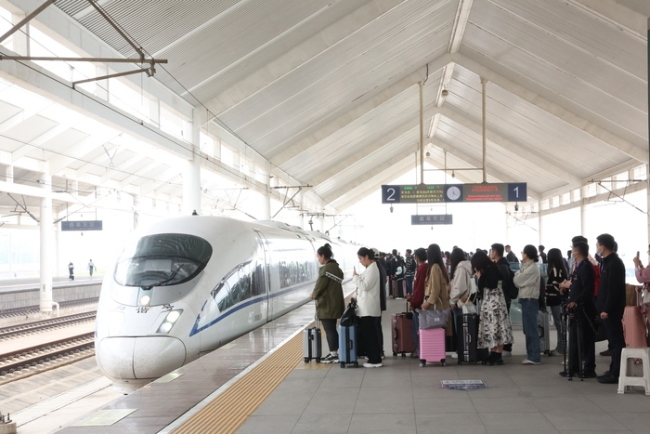 高峰！“五一”小长假首日济南三大火车站预计发送旅客25万人次