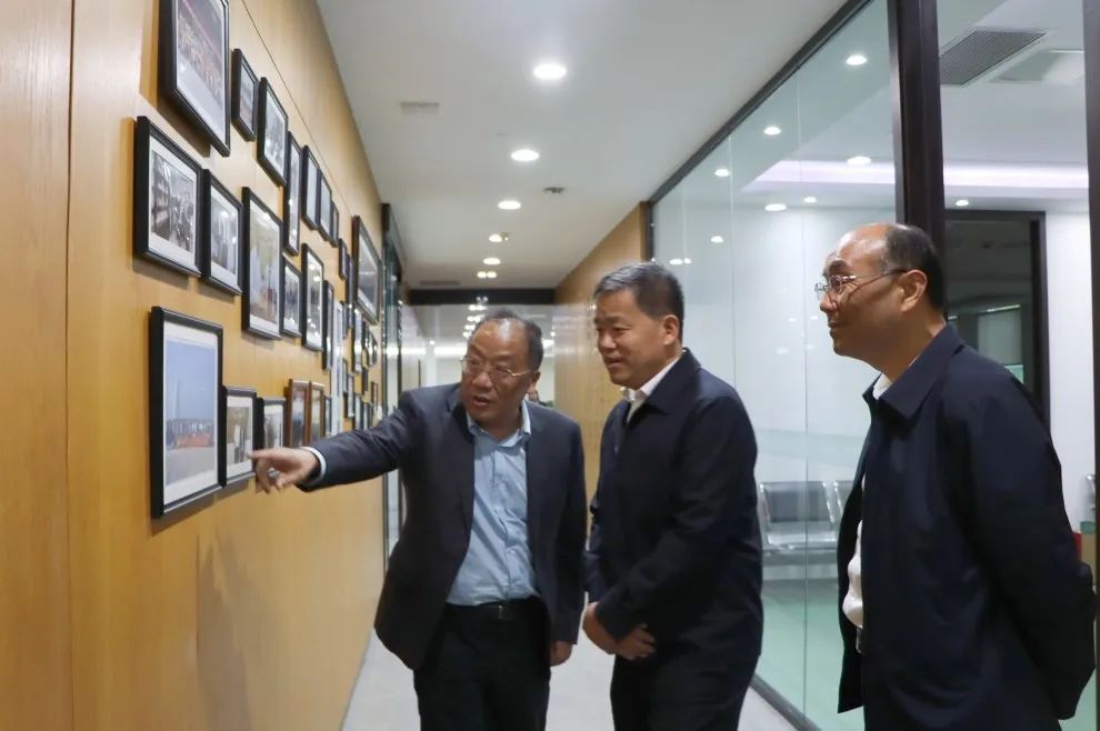 水发集团董事长刘志国一行到康桥律所参观交流