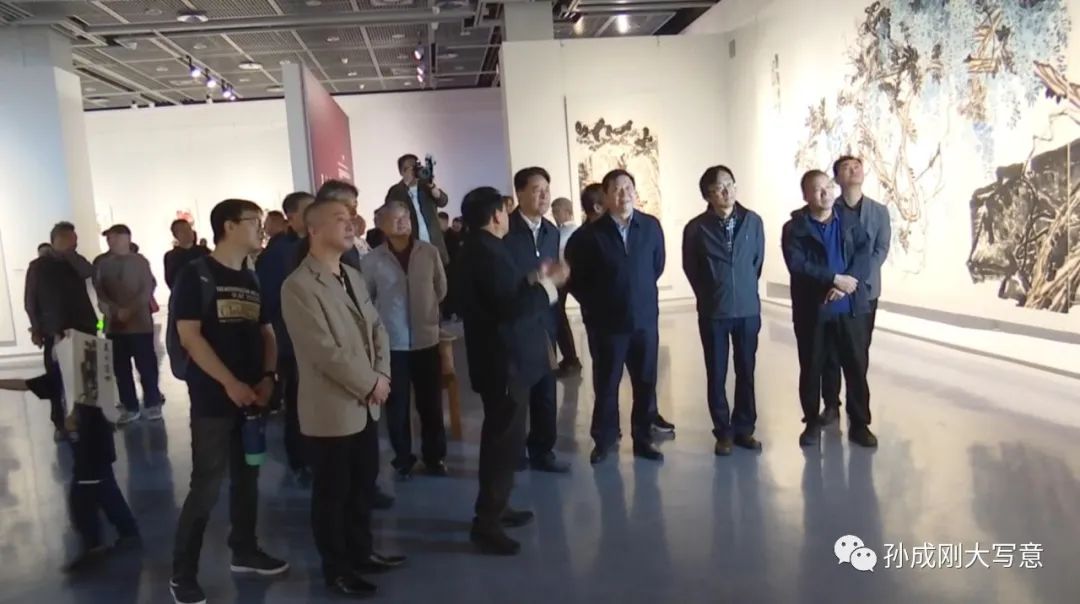 “花开盛世——孙成刚中国画作品展”在河南省美术馆盛大开幕