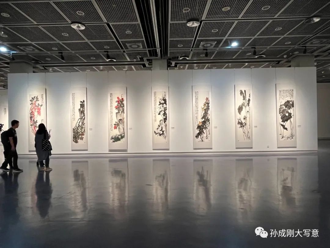 “花开盛世——孙成刚中国画作品展”在河南省美术馆盛大开幕