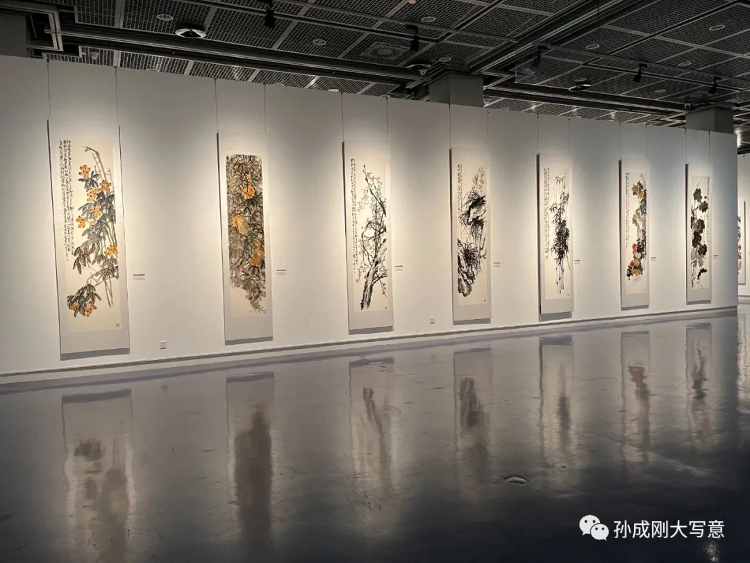 “花开盛世——孙成刚中国画作品展”在河南省美术馆盛大开幕