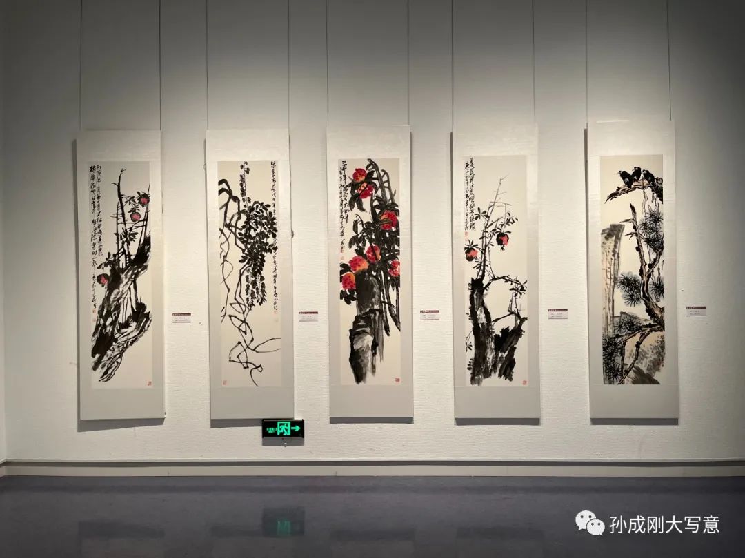 “花开盛世——孙成刚中国画作品展”在河南省美术馆盛大开幕