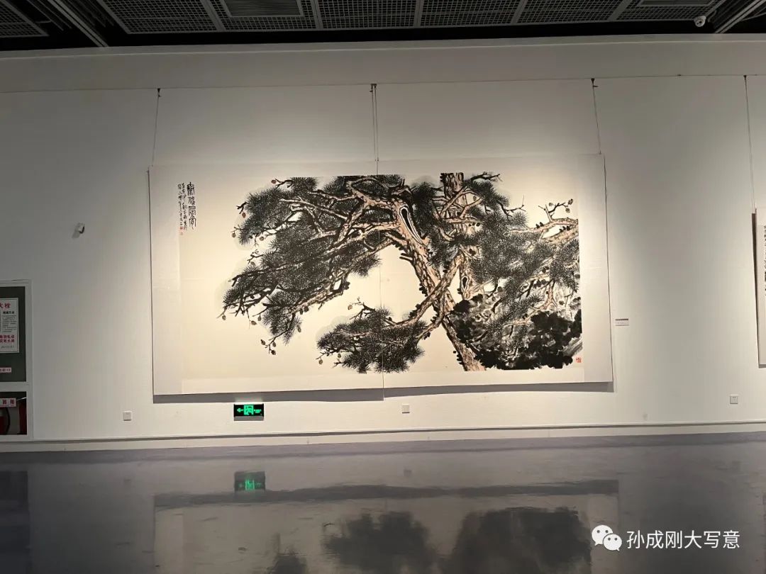 “花开盛世——孙成刚中国画作品展”在河南省美术馆盛大开幕