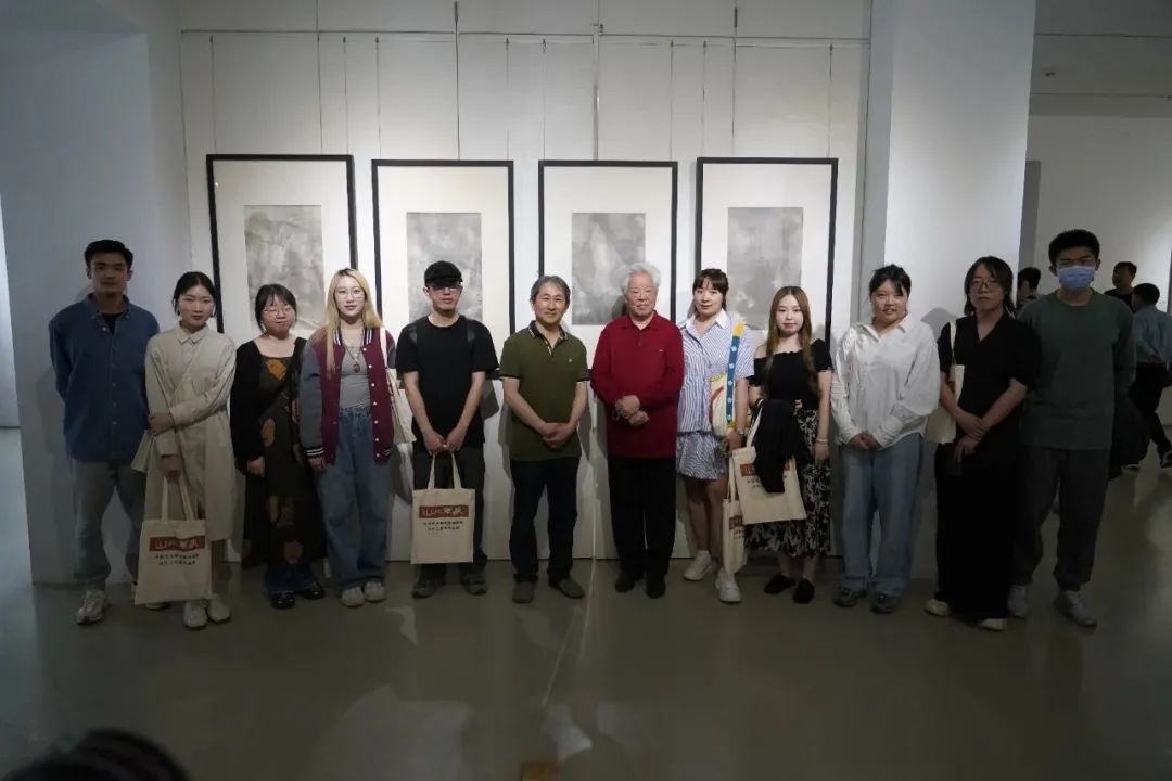 “山水万象——中国艺术研究院国画院山水工作室作品展”在京举行，展期至5月22日