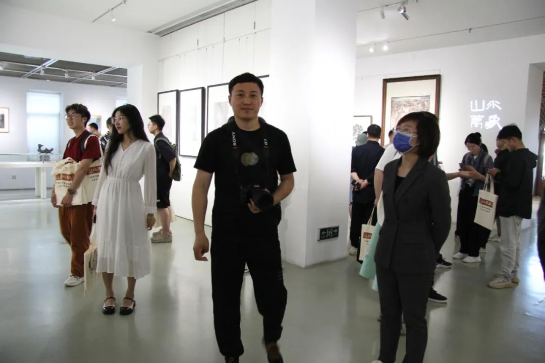 “山水万象——中国艺术研究院国画院山水工作室作品展”在京举行，展期至5月22日