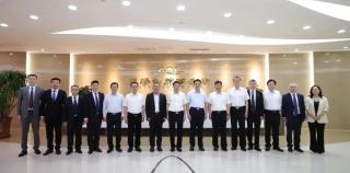 山东省人大常委会党组成员、副主任范华平一行到康桥律所调研律师工作