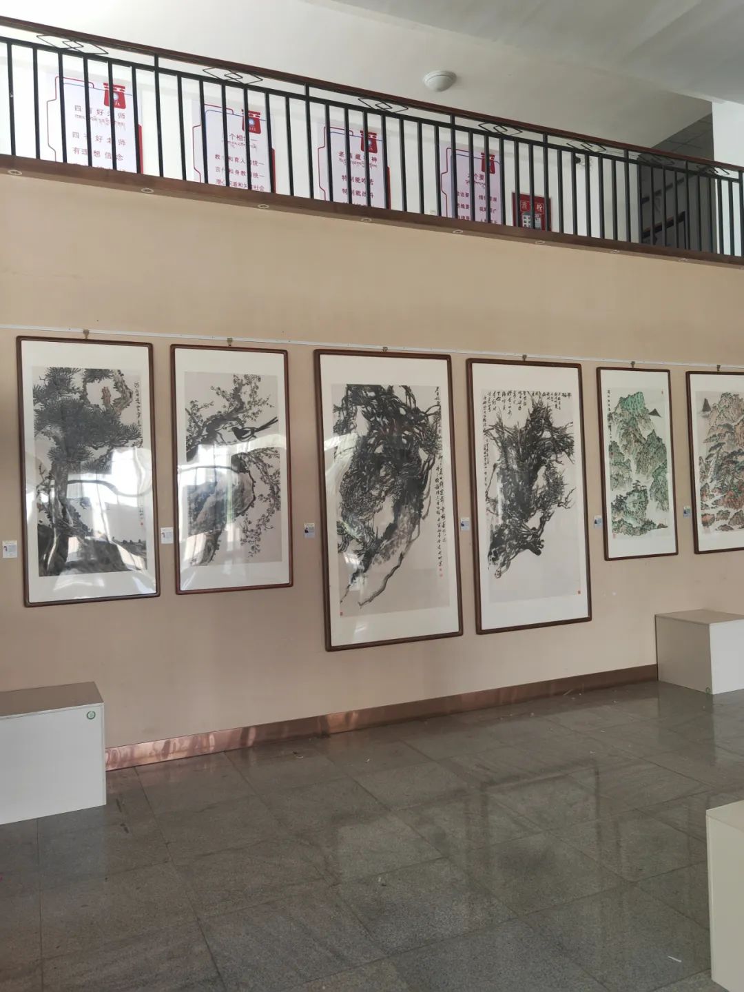 著名画家唐建应邀参展，“意境——唐诗主题画展”在西藏大学艺术学院举行