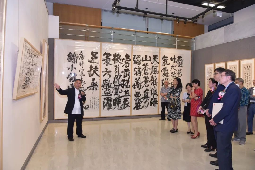 “墨采腾奋──谢小铨书法艺术展”已在澳门揭幕