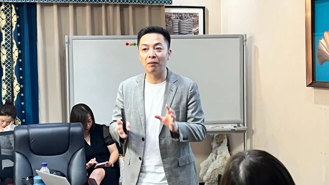 济南市工商联商协会联盟走进大友集团活动暨《数字化营销》讲座举办