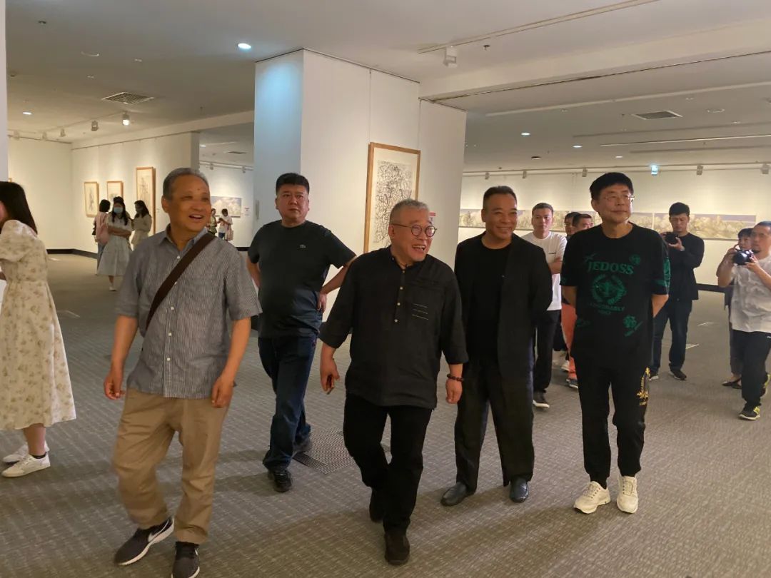 “妙心——中国国家画院李晓柱工作室师生绘画作品展”在威海开展