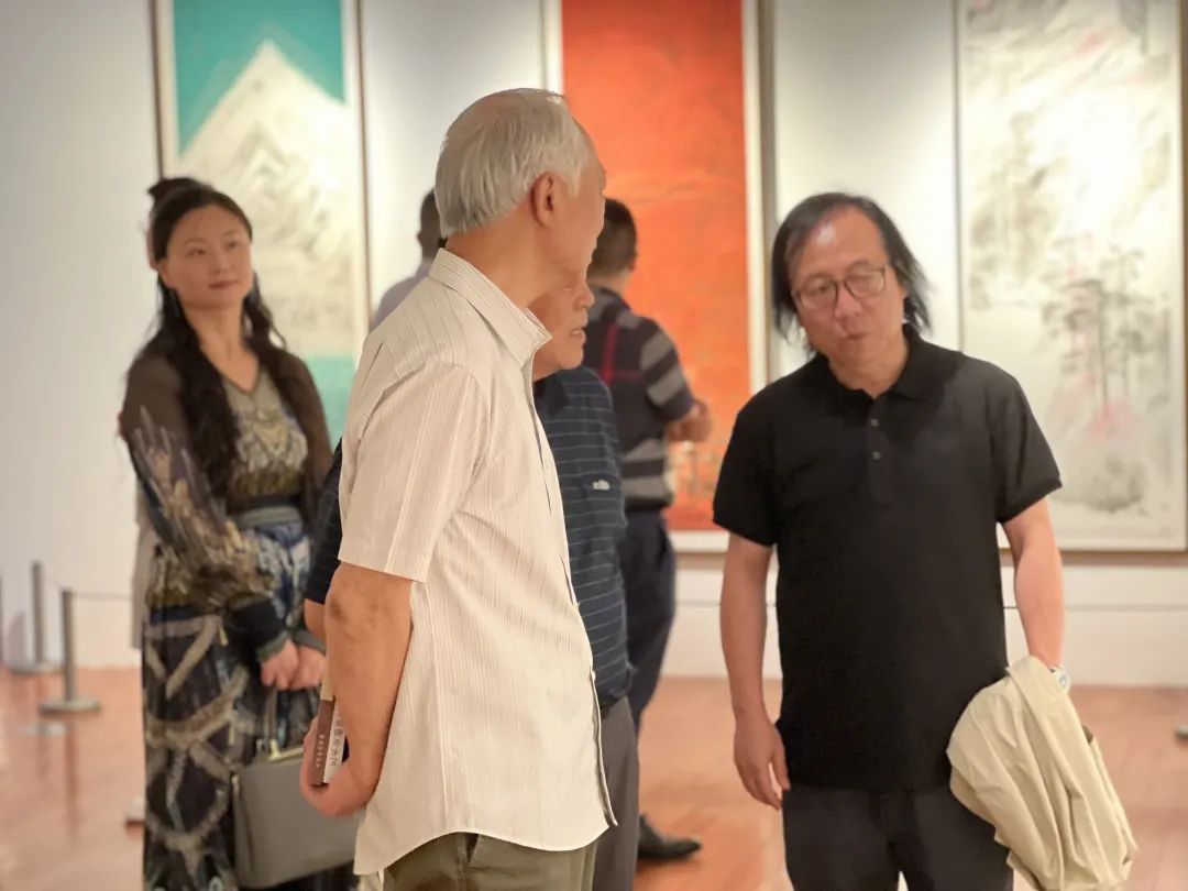 “兴会烟霞——周石峰中国画作品展”在武汉美术馆开幕