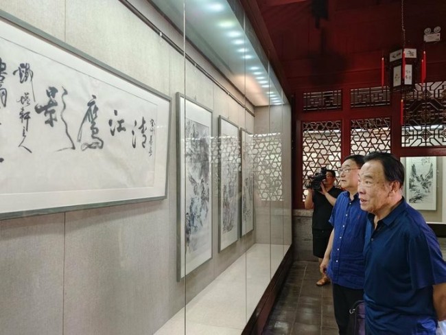 “清江鹰影一一吴泽浩先生国画展”在济南开幕，展出鱼鹰、渔翁主题国画46幅