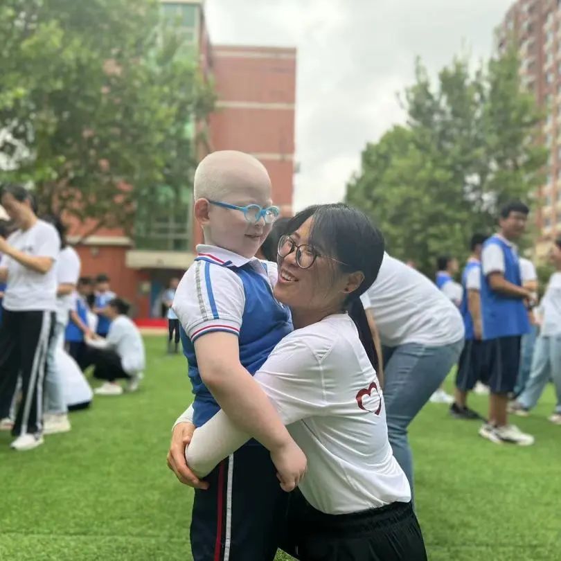 “歌尔益行·一起听见未来”活动在潍坊盲童学校顺利举行