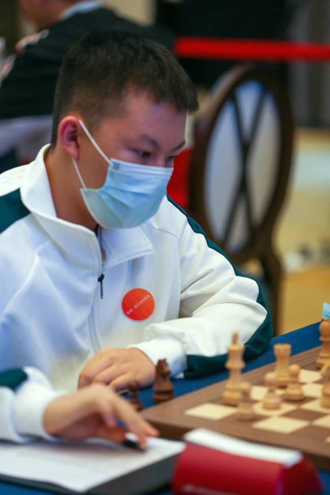 中国国际象棋风暴席卷西班牙，山东外国语二小将旗开得胜