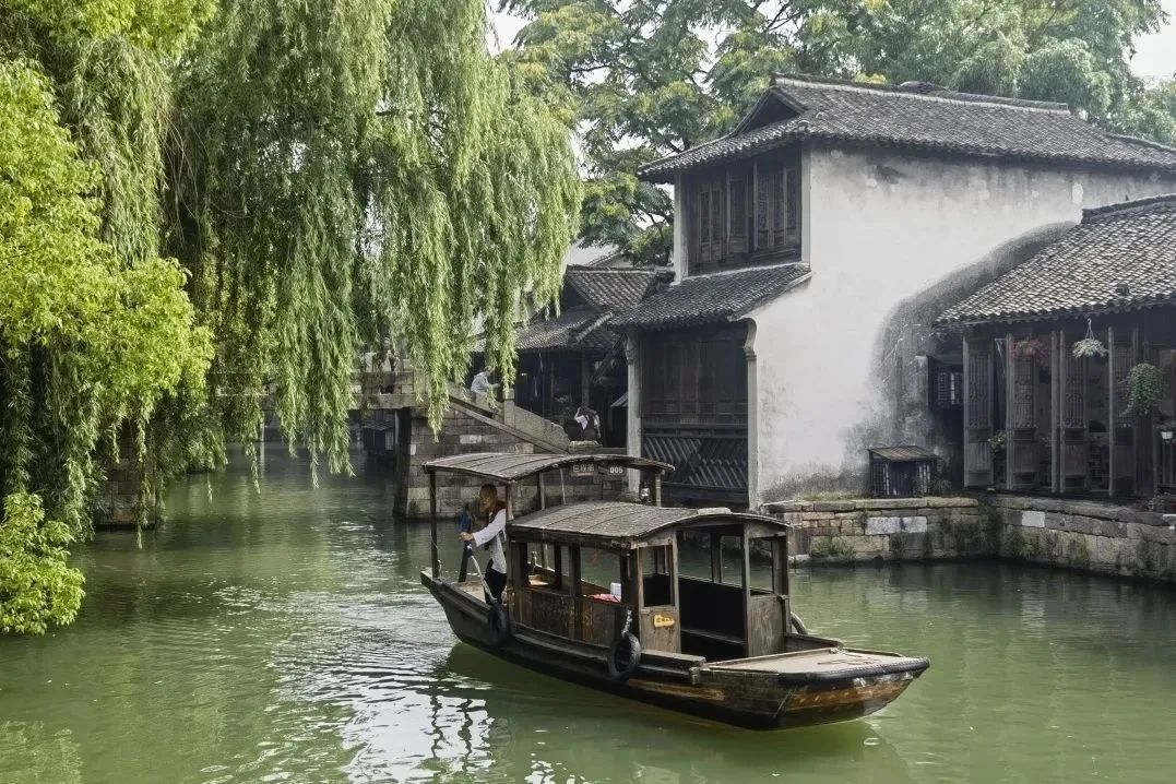 枕水老屋、过街骑楼、宜园……著名画家邹明写生乌镇、南浔