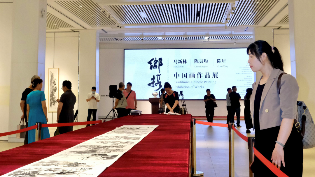 “乡携——马新林 陈灵均 陈星中国画展”在青岛开展