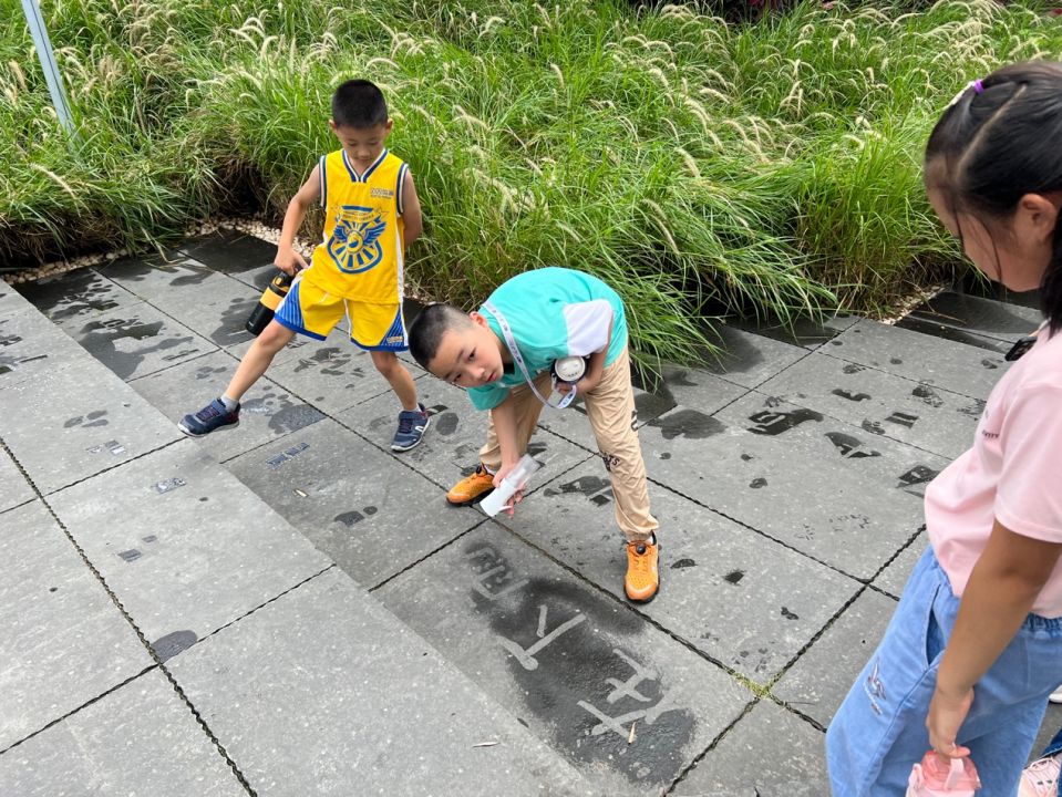 “等待一场雨”——邱志杰：我在南头古城写了什么