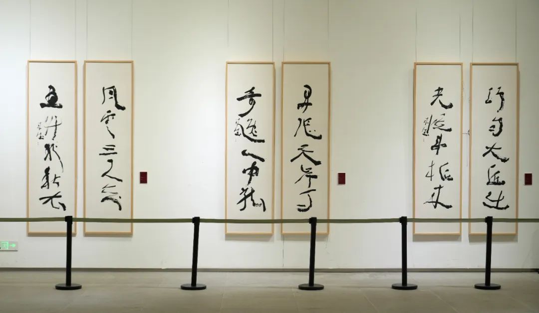 “墨许山河——曾来德书法艺术作品展”在大同市美术馆开幕