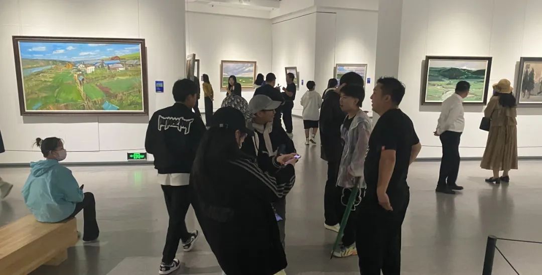 “呼伦贝尔油画之城”建设启动暨“中国油画名家主题作品展”开幕