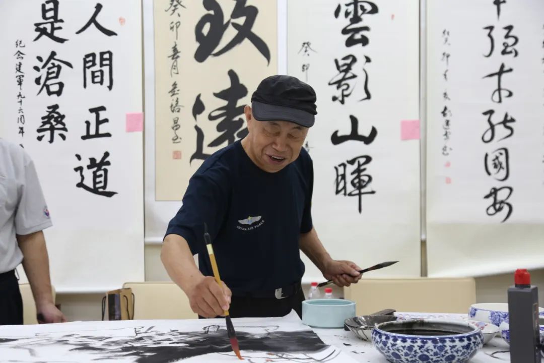 山东画院“军民鱼水情 共筑强军梦”书画展暨双拥笔会活动成功举办