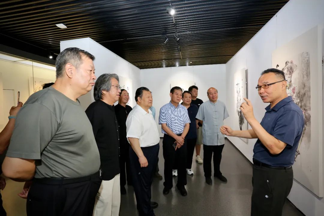 “任惠中中国人物画作品展览暨写生讲座活动”在天津举行，50余件作品呈现“象外之境”