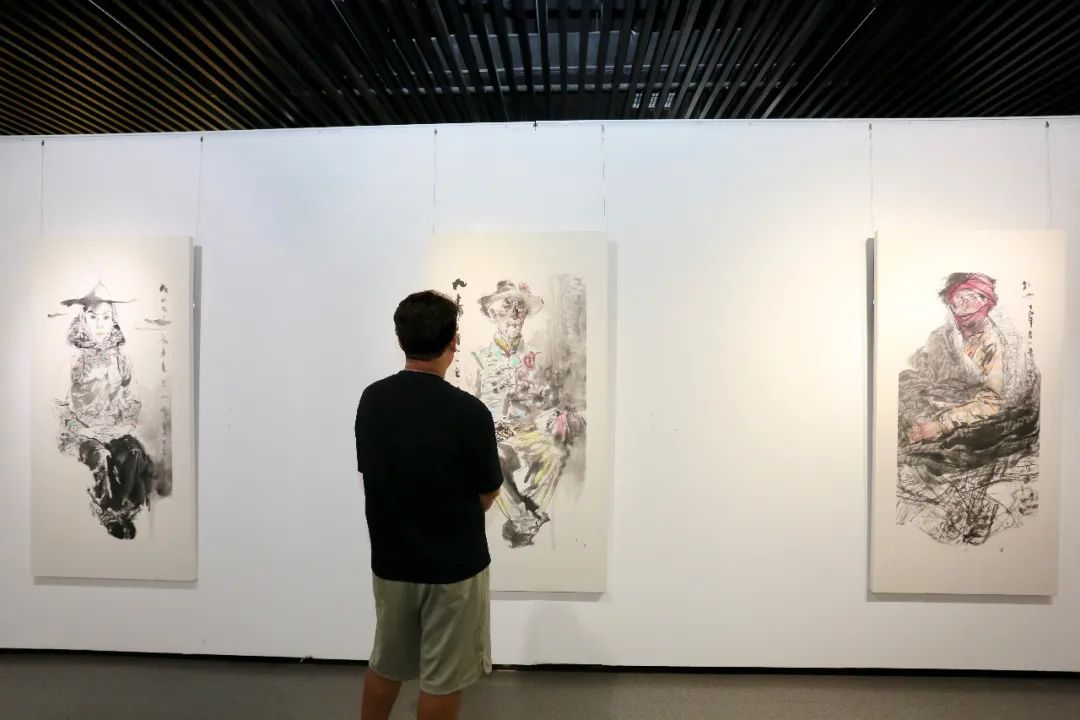 “任惠中中国人物画作品展览暨写生讲座活动”在天津举行，50余件作品呈现“象外之境”